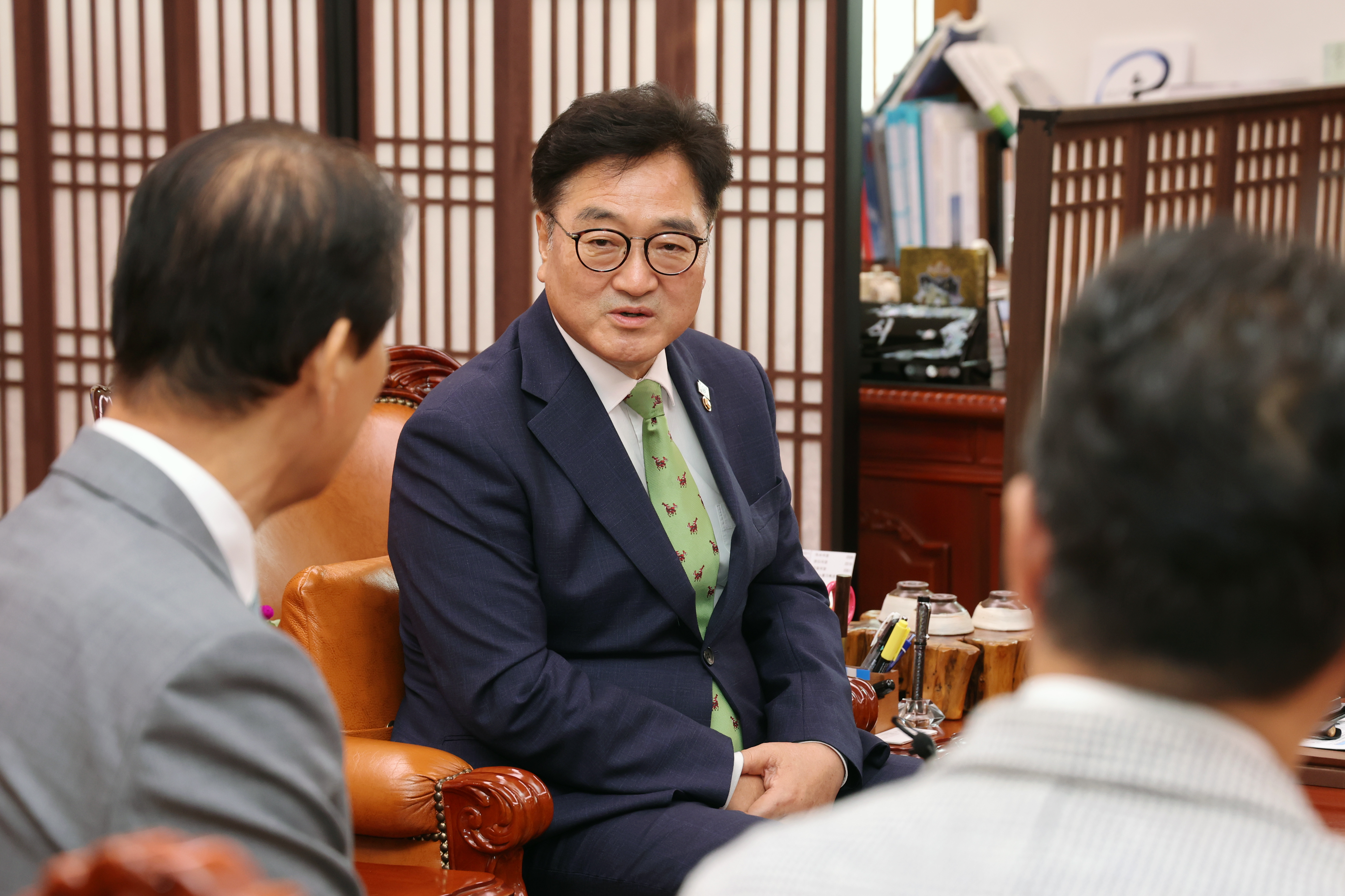 권오을 신임 국가보훈부장관 우원식 국회의장 예방