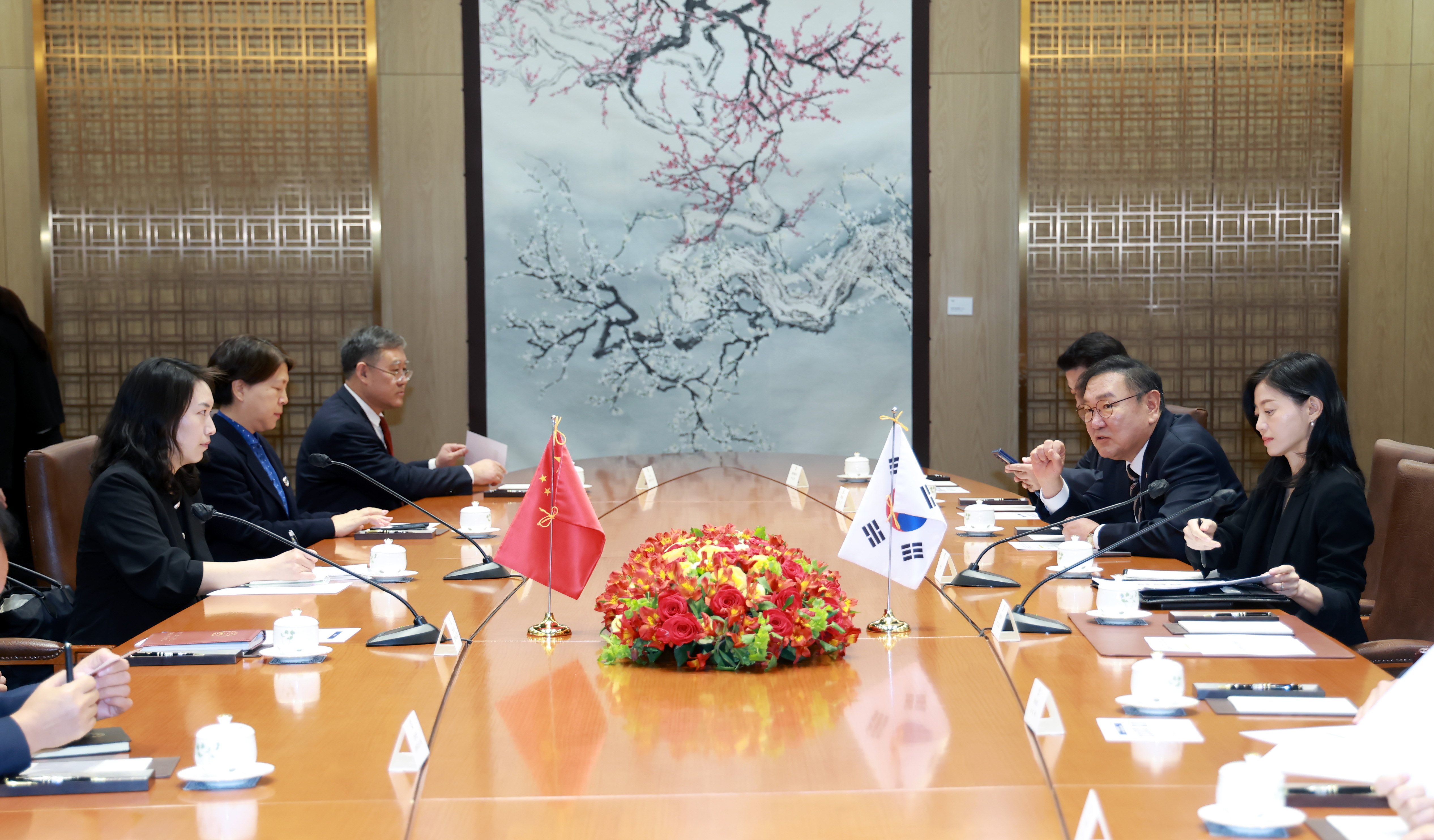양샤오차오 중국 전인대 중한우호소조장 등 방한단, 우원식 국회의장 예방