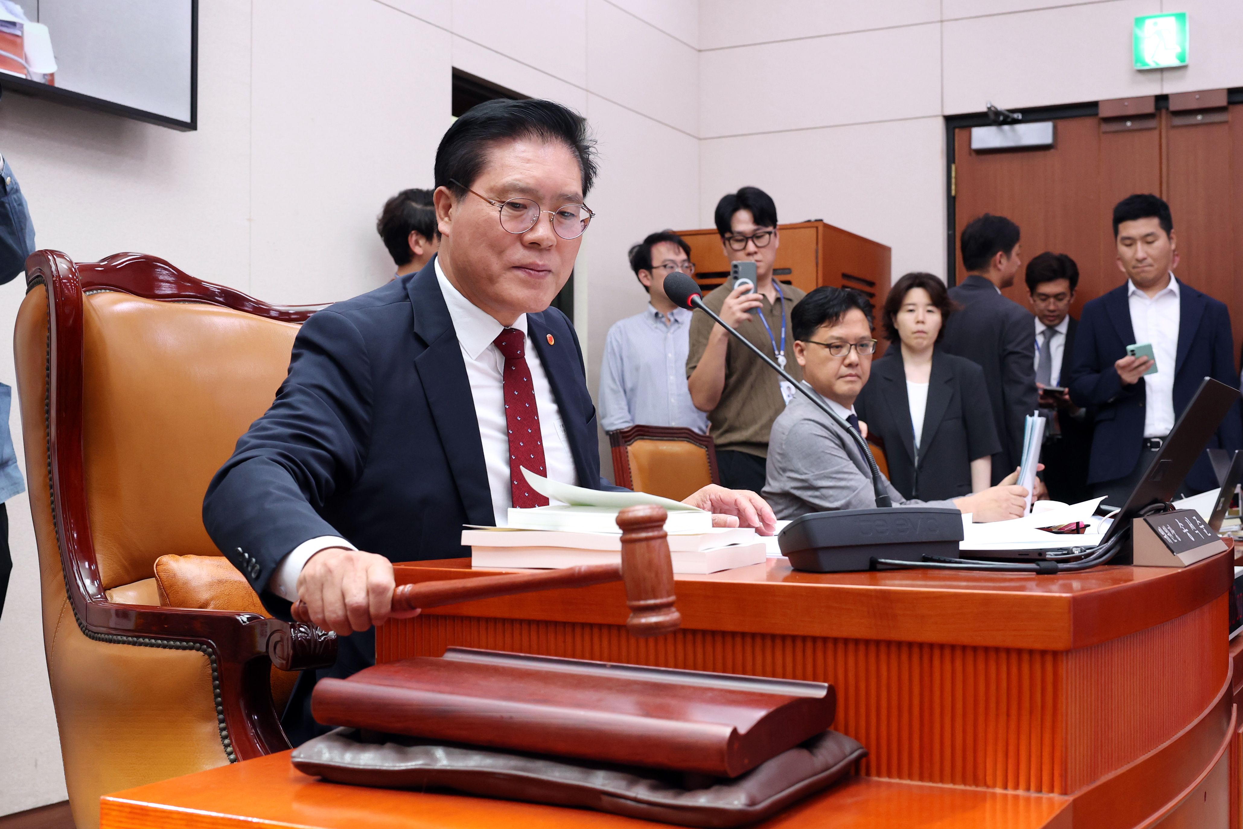 외교통일위원회 전체회의